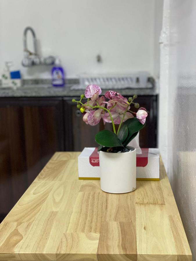 Private 2Bedroom Villa With T&B And Kitchenette Near Abu Dhabi International Airport エクステリア 写真