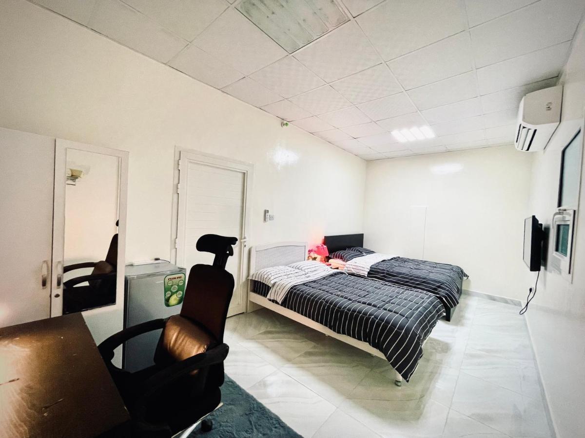 Private 2Bedroom Villa With T&B And Kitchenette Near Abu Dhabi International Airport エクステリア 写真
